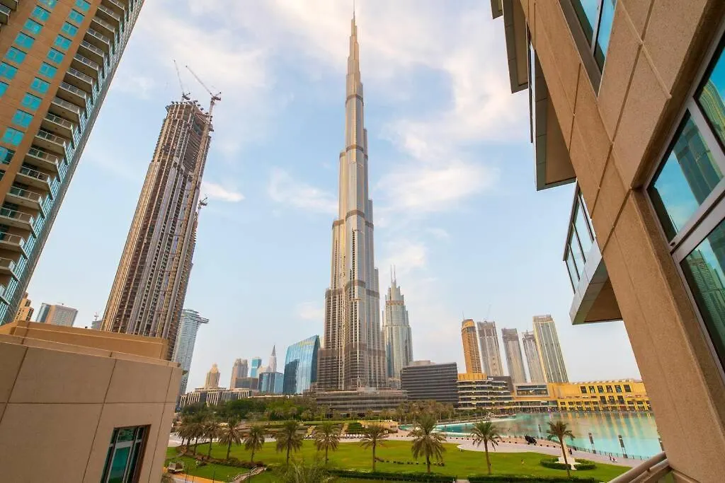First Class 2Br With Full Burj Khalifa And Fountain View Dubai Apartment