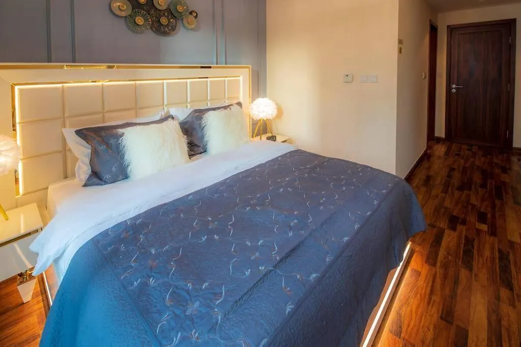 First Class 2Br With Full Burj Khalifa And Fountain View Dubai Apartment