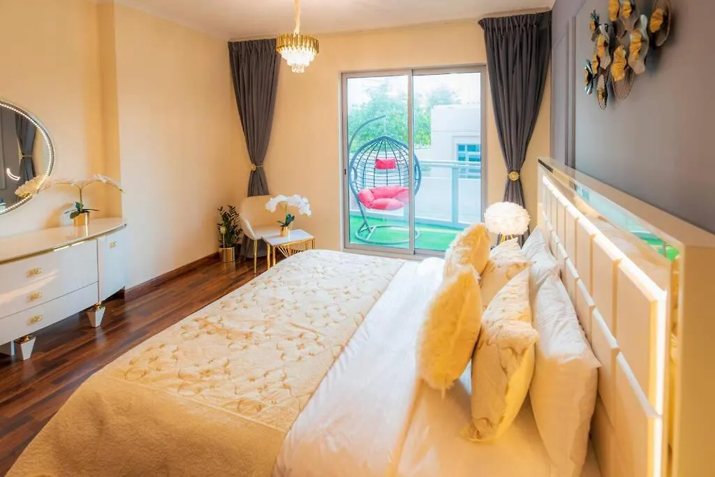 First Class 2Br With Full Burj Khalifa And Fountain View Dubai Apartment